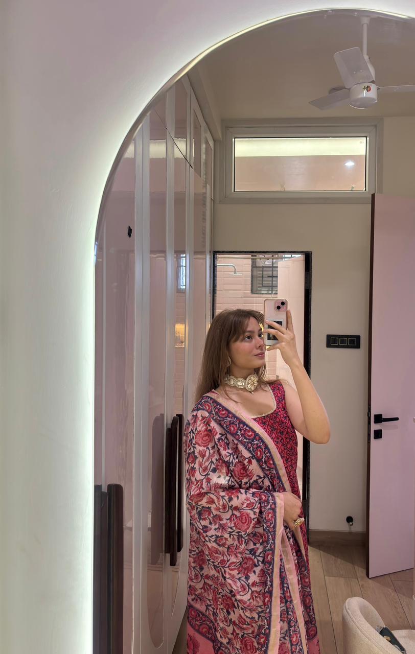 Gul Straight Kurta Pant Set