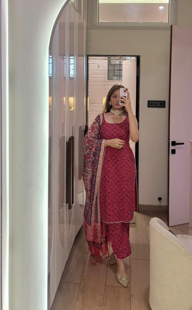 Gul Straight Kurta Pant Set